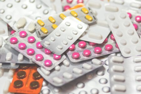 Co powinieneś wiedzieć w temacie postępowań na dostawę leków?